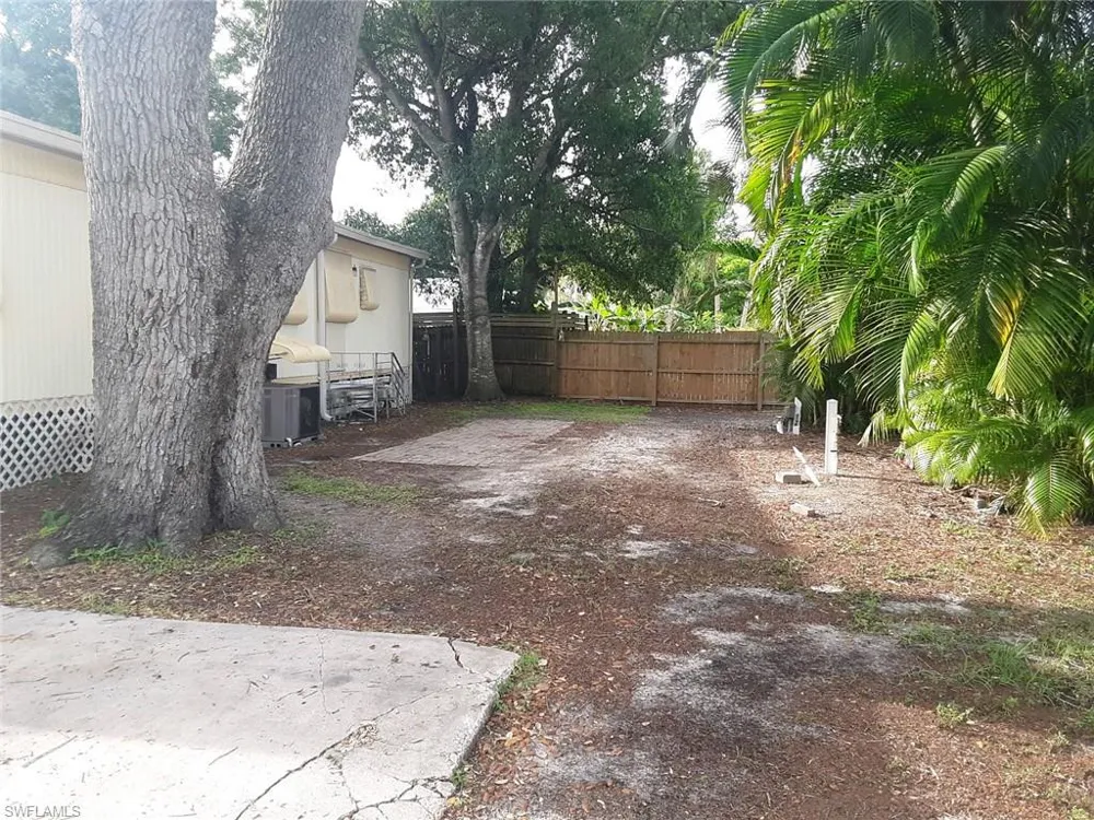1699 Ixora Drive North Fort Myers, FL 33917