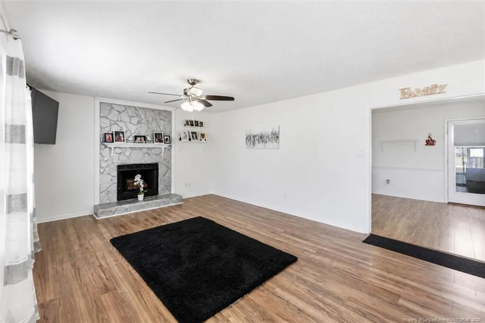 627 Sunnybrook Drive Hope Mills, NC 28348