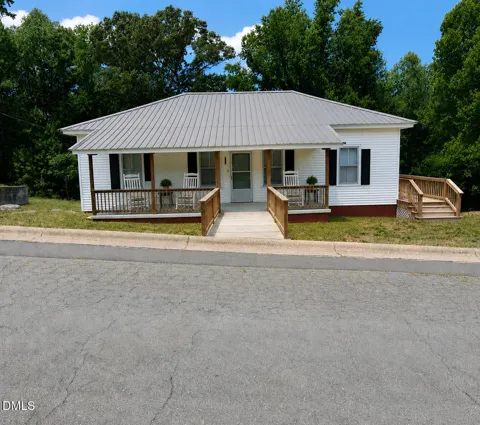 221 Lake Drive