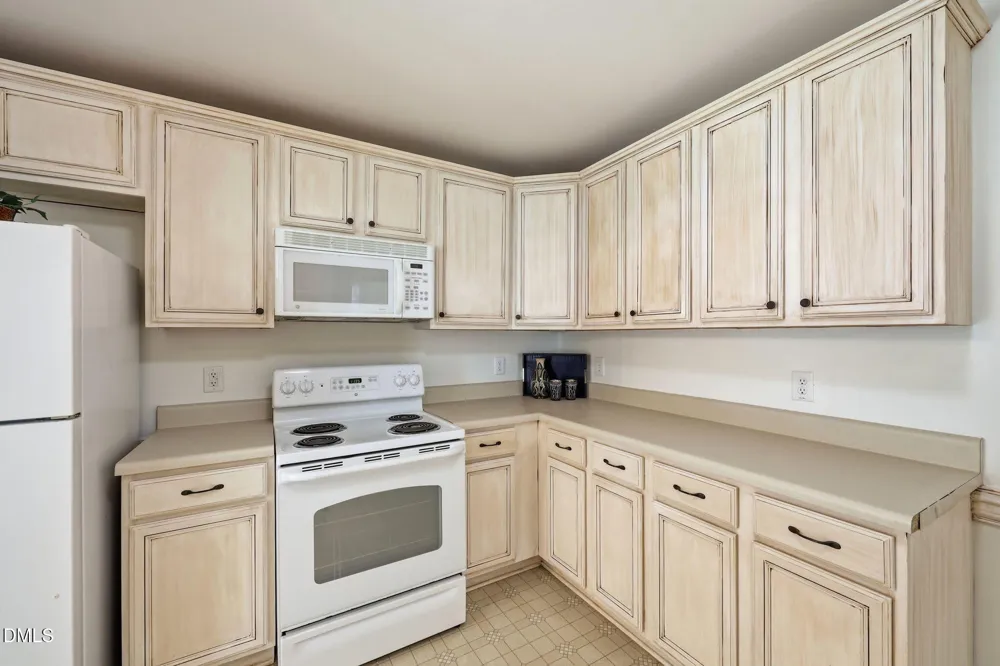 514 Walnut Crossing Drive Whitsett, NC 27377