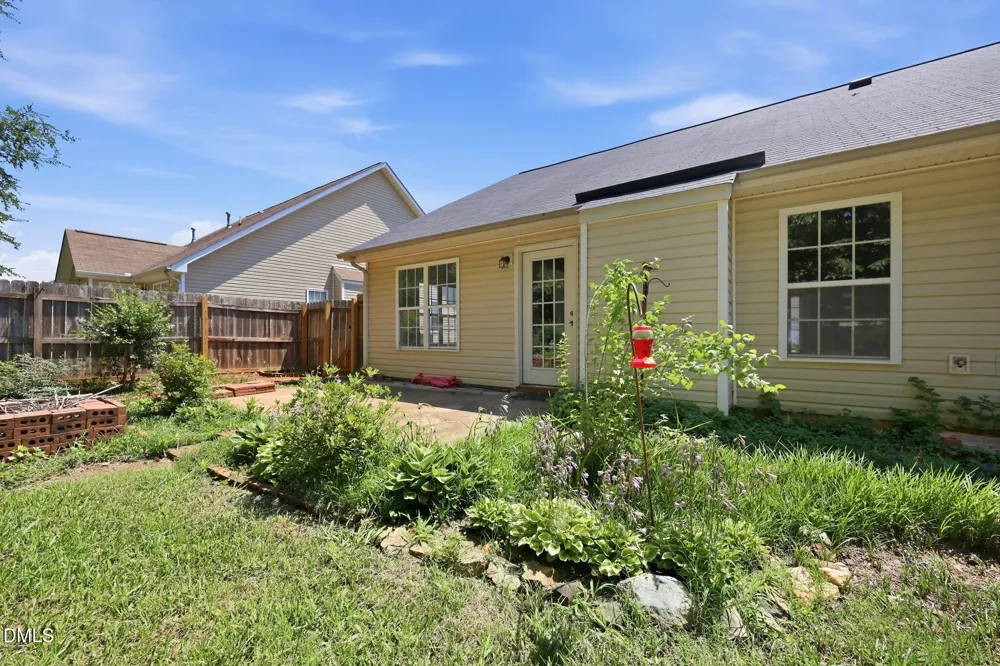 514 Walnut Crossing Drive Whitsett, NC 27377