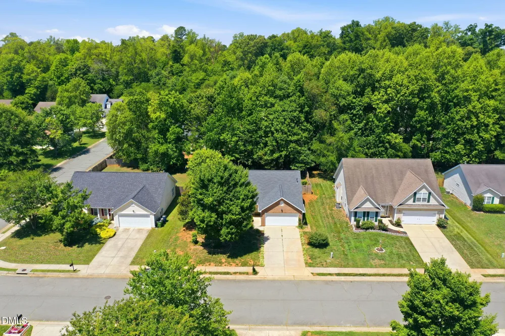514 Walnut Crossing Drive Whitsett, NC 27377