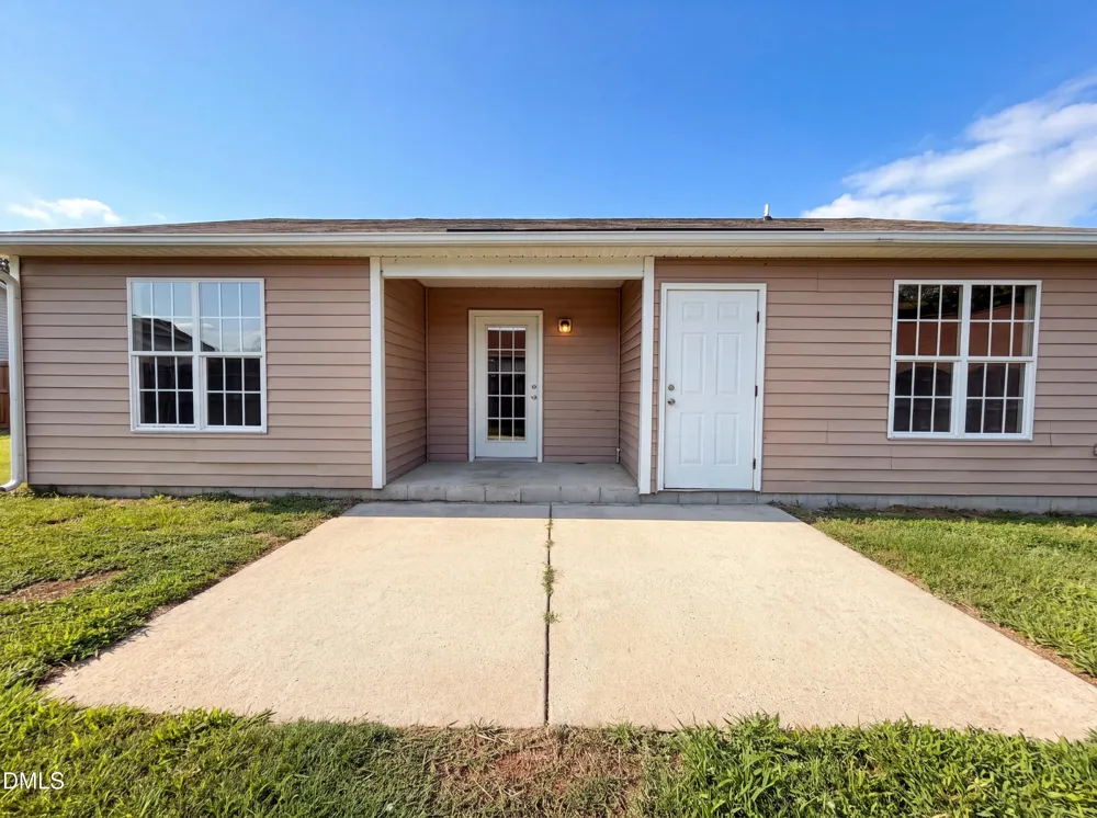 102 Reebe Circle Selma, NC 27576