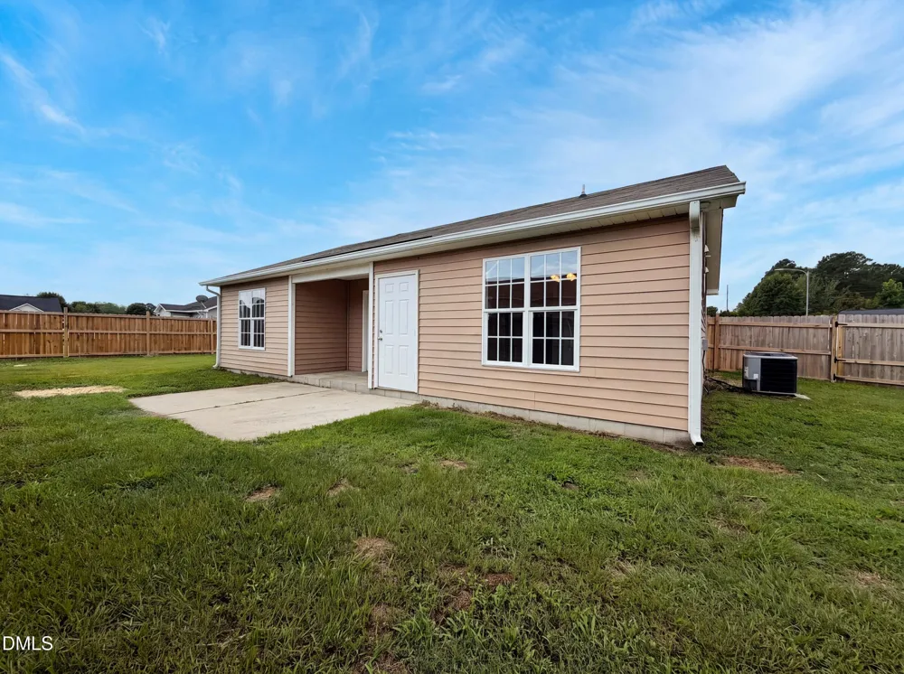 102 Reebe Circle Selma, NC 27576