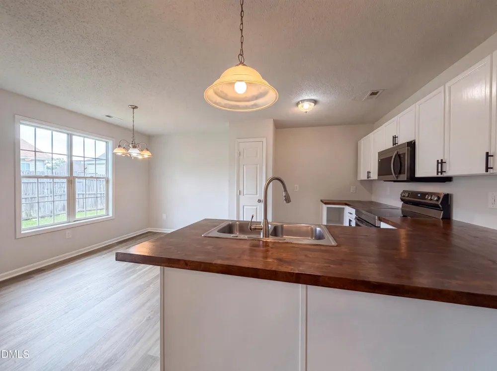 102 Reebe Circle Selma, NC 27576