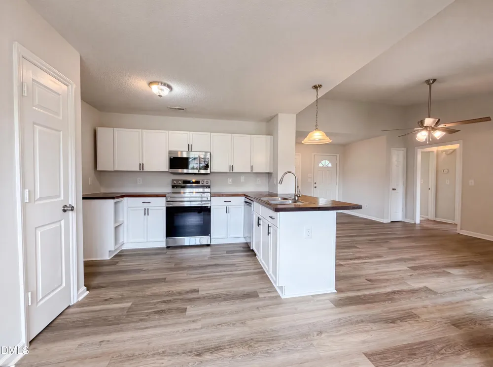 102 Reebe Circle Selma, NC 27576