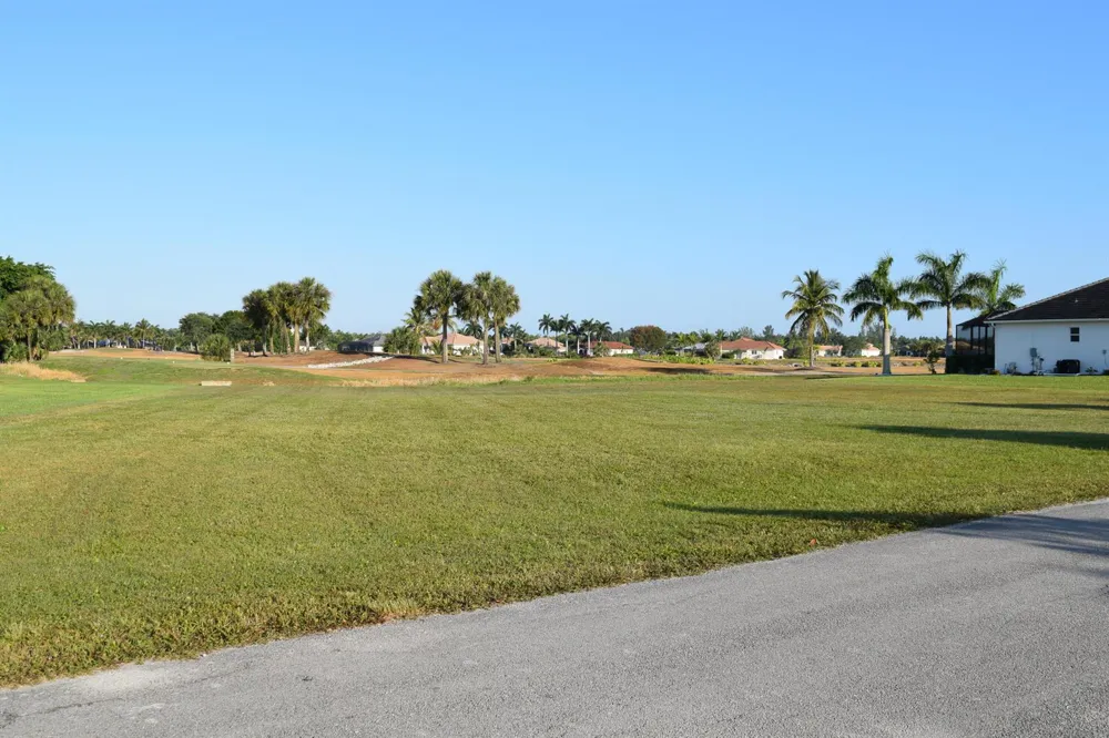 18001 Bluewater Drive Naples, FL 34114