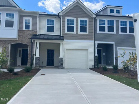 28 Hyacinth Lane