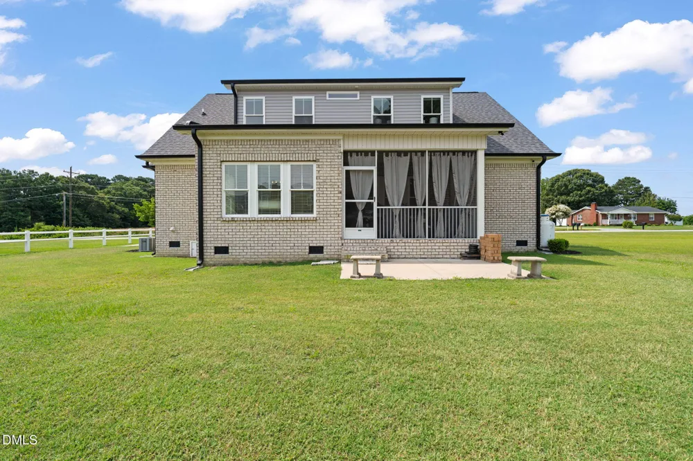 748 Old School Road Four Oaks, NC 27524