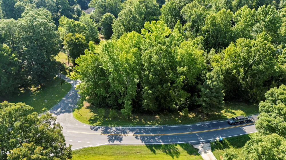 5303 Forest Oaks Drive Greensboro, NC 27406