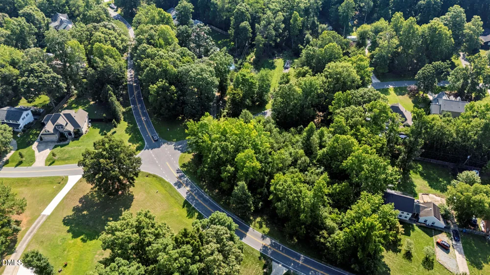 5303 Forest Oaks Drive Greensboro, NC 27406