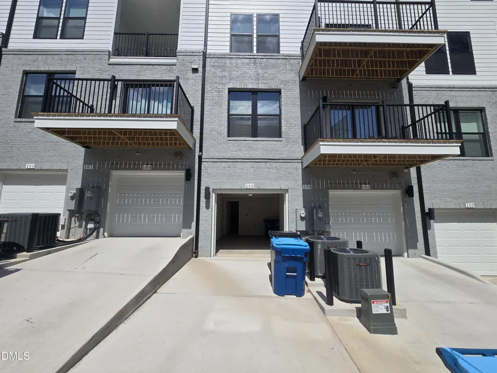 109 Ailey Brook Way #200 Wake Forest, NC 27587