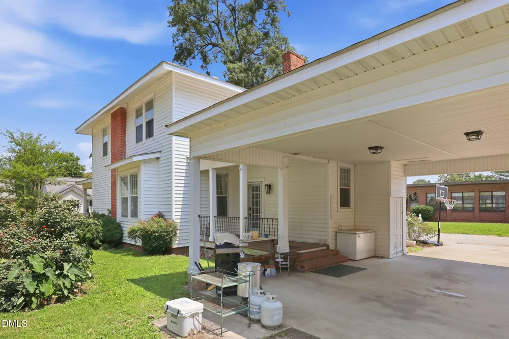501 S Main Street Stantonsburg, NC 27883