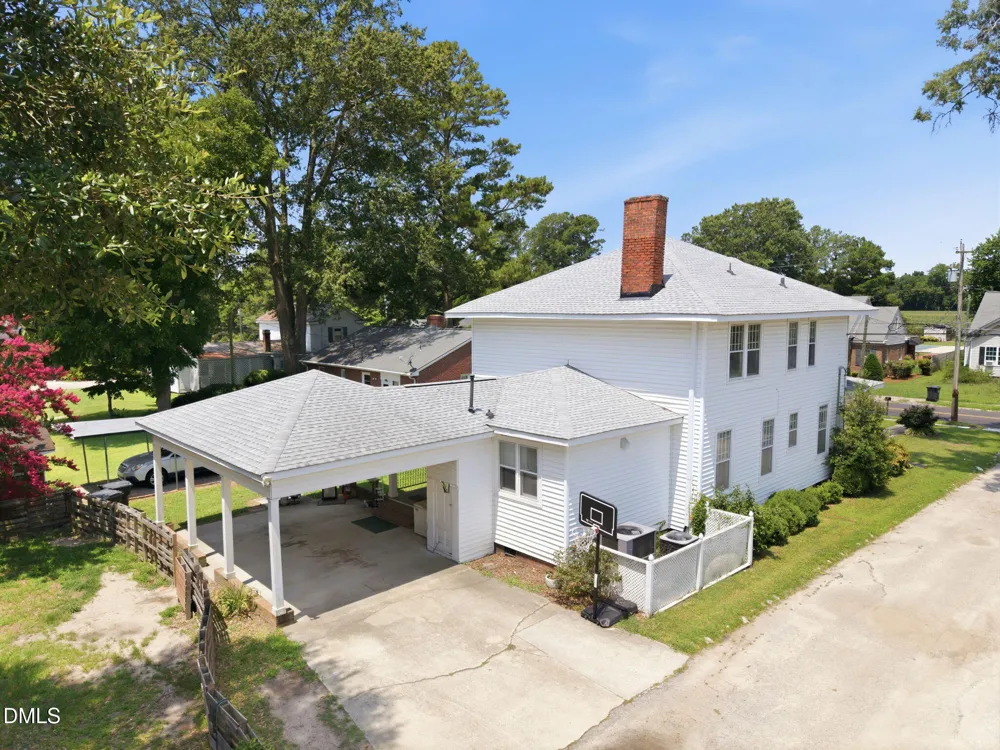 501 S Main Street Stantonsburg, NC 27883