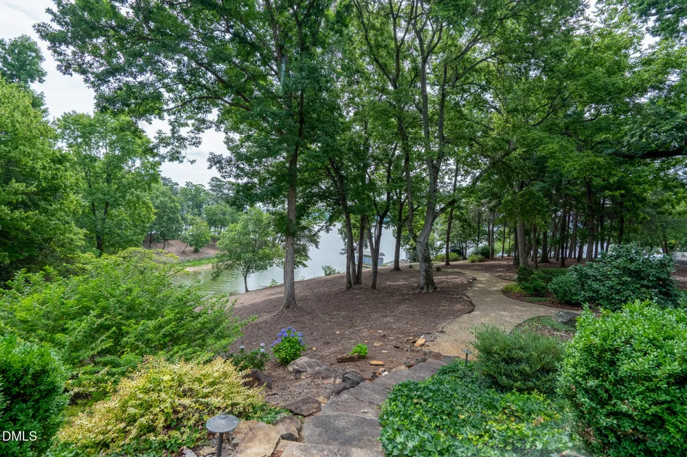 2375 Southpoint Lane New London, NC 28127