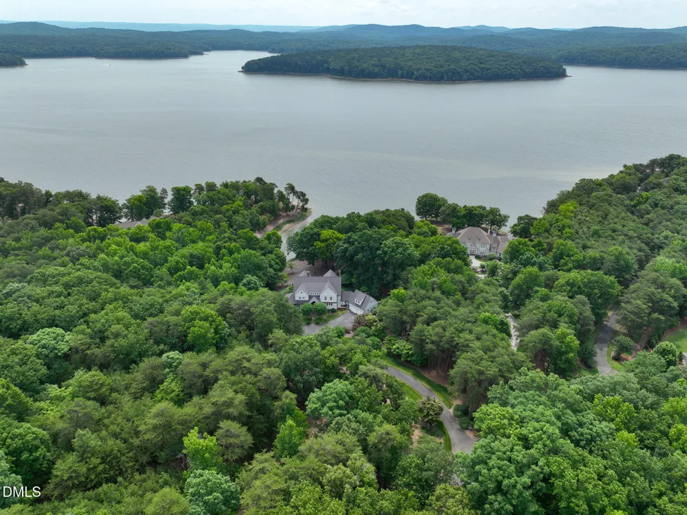 2375 Southpoint Lane New London, NC 28127