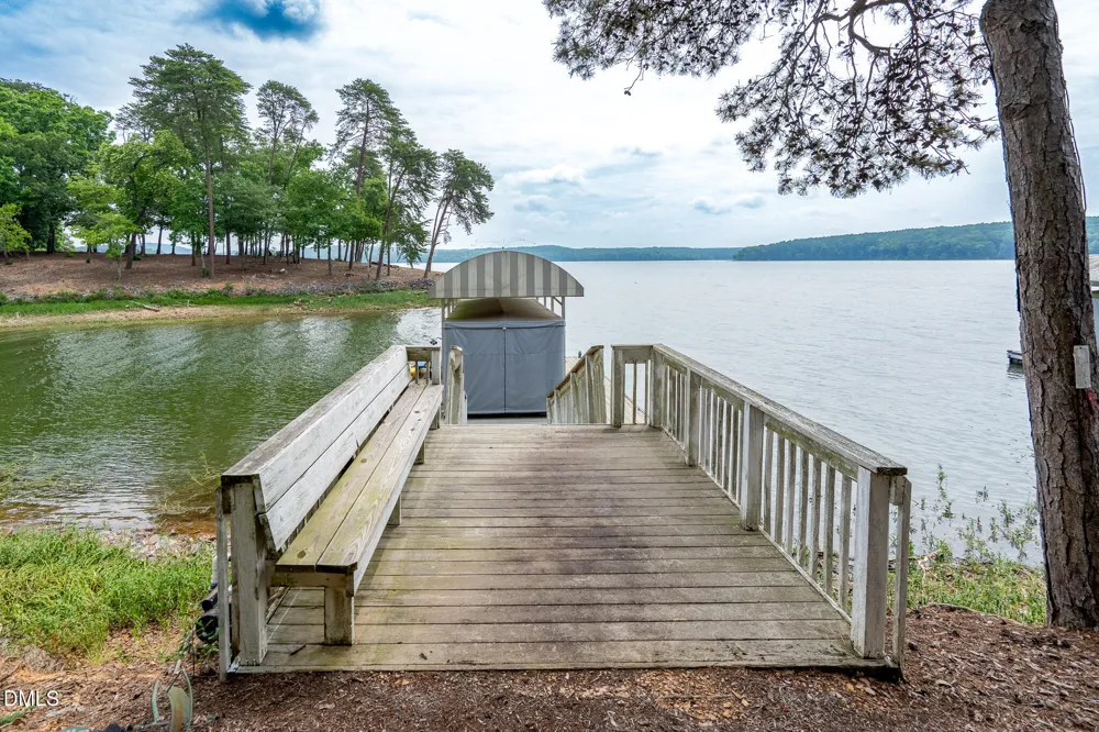 2375 Southpoint Lane New London, NC 28127