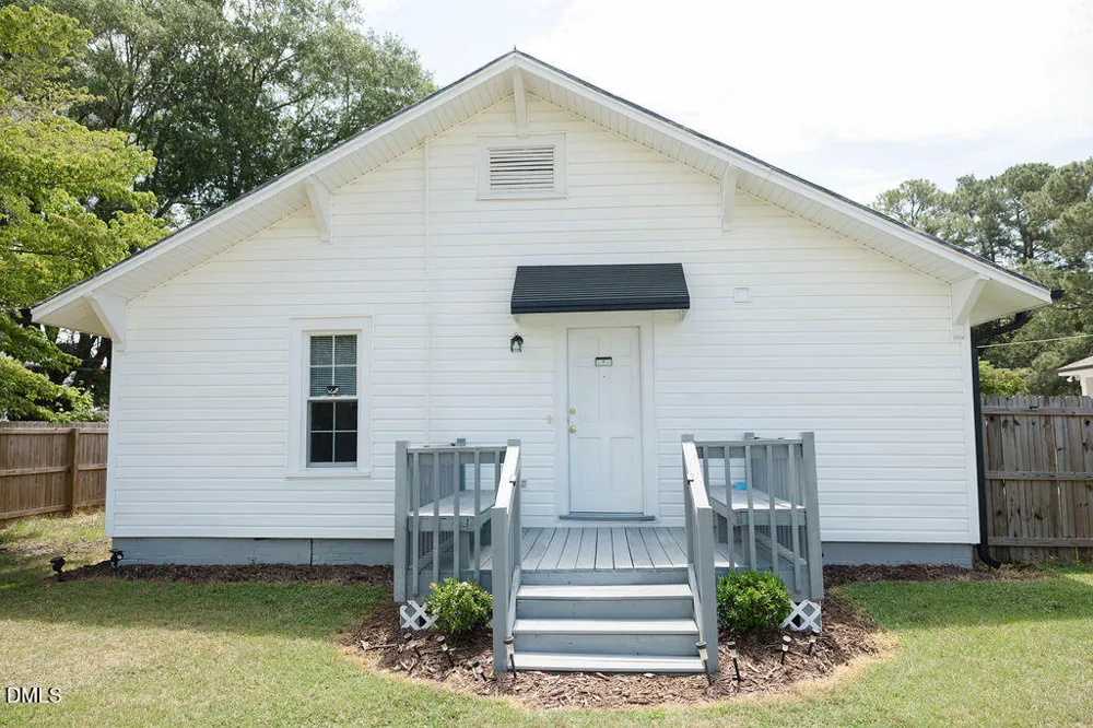 706 S Magnolia Dunn, NC 28334