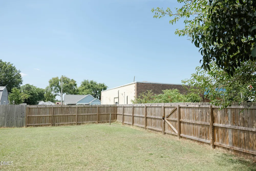 706 S Magnolia Dunn, NC 28334