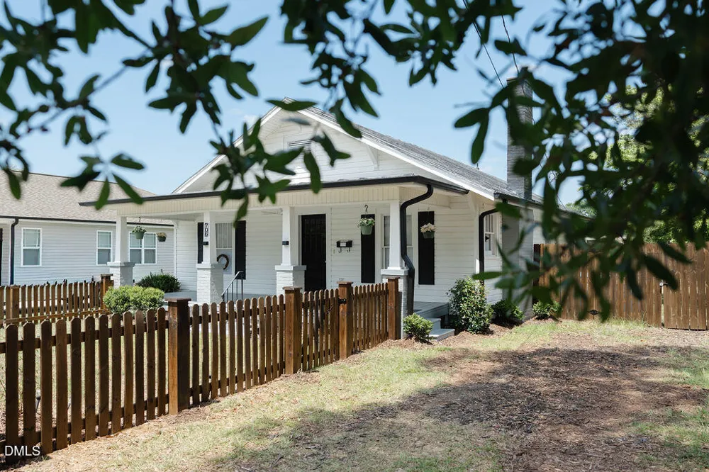 706 S Magnolia Dunn, NC 28334