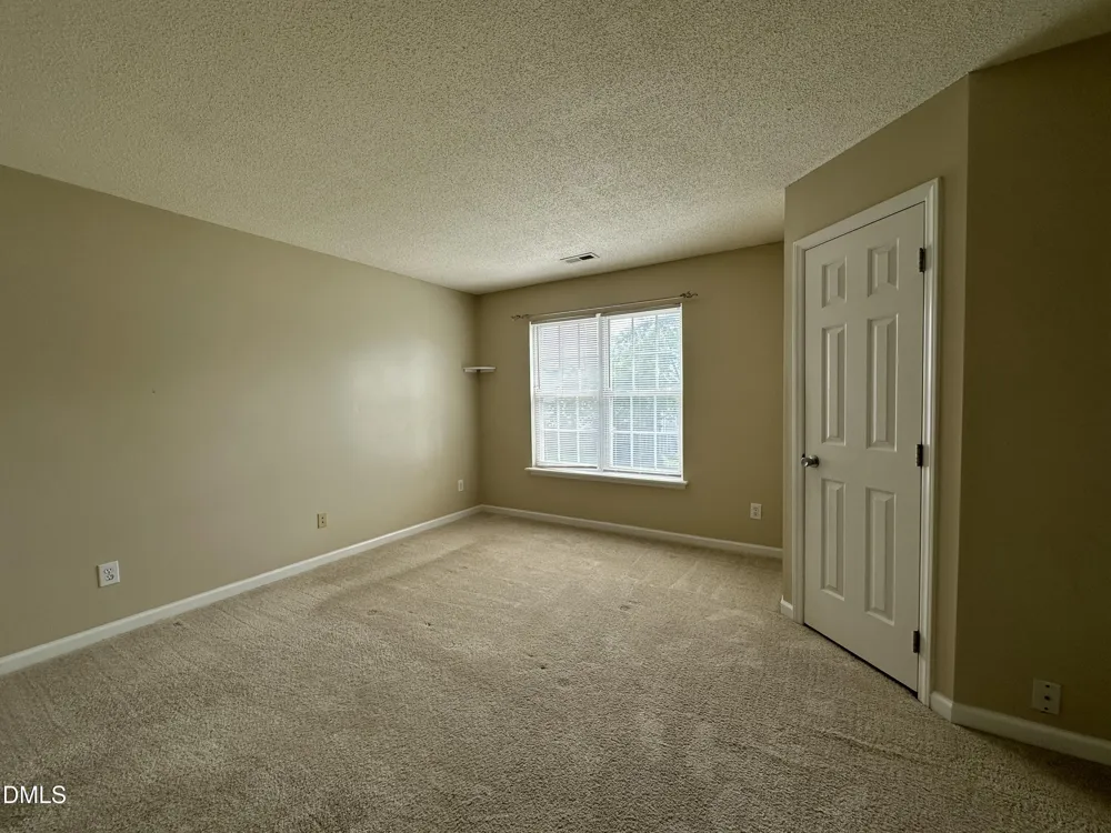 312 Commons Drive Holly Springs, NC 27540