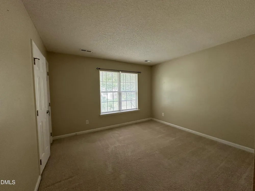 312 Commons Drive Holly Springs, NC 27540