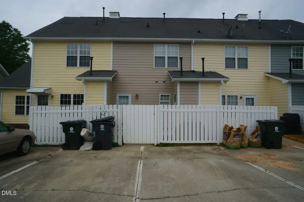 312 Commons Drive Holly Springs, NC 27540