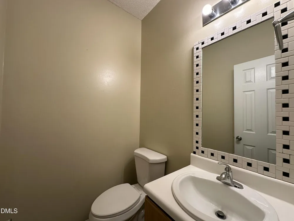 312 Commons Drive Holly Springs, NC 27540