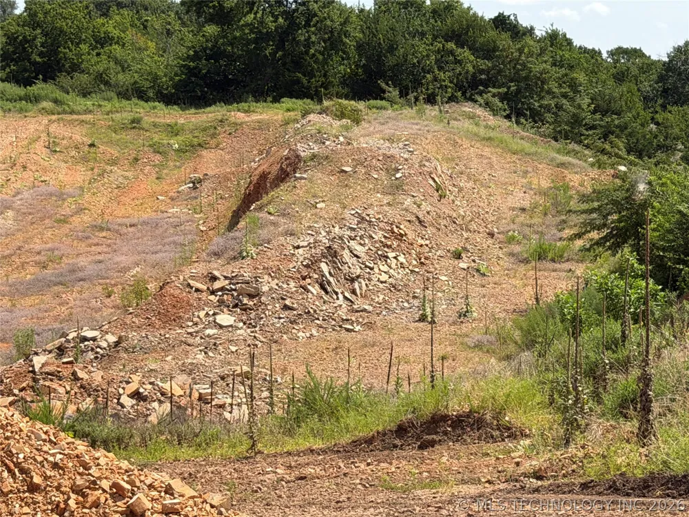 3996 Vinita Road Atoka, OK 74525