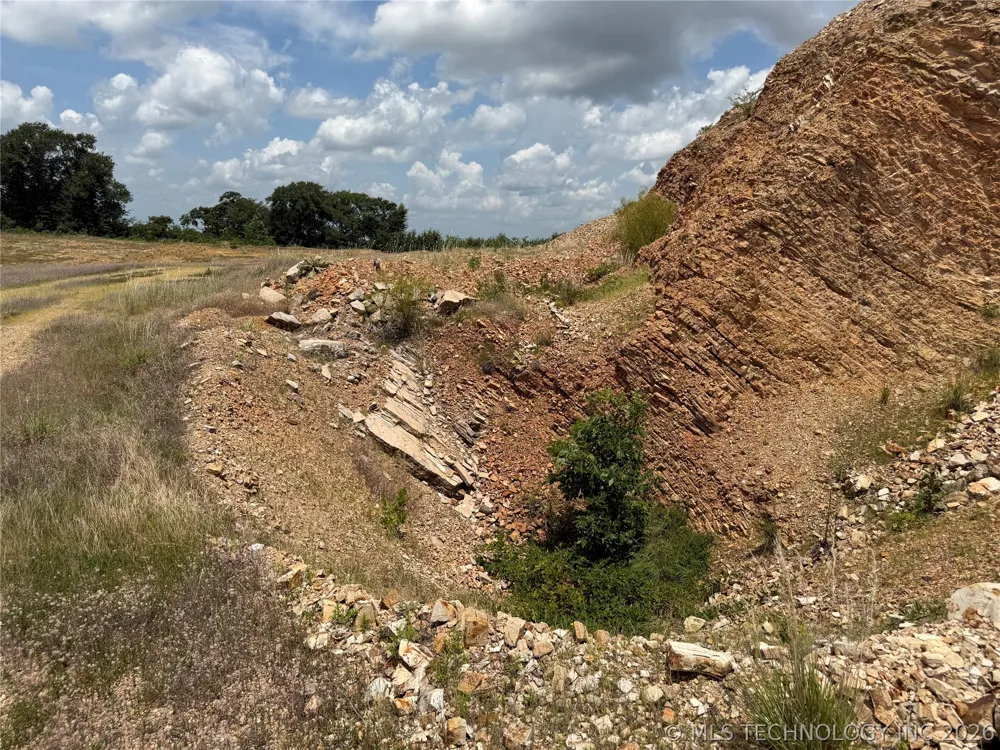 3996 Vinita Road Atoka, OK 74525