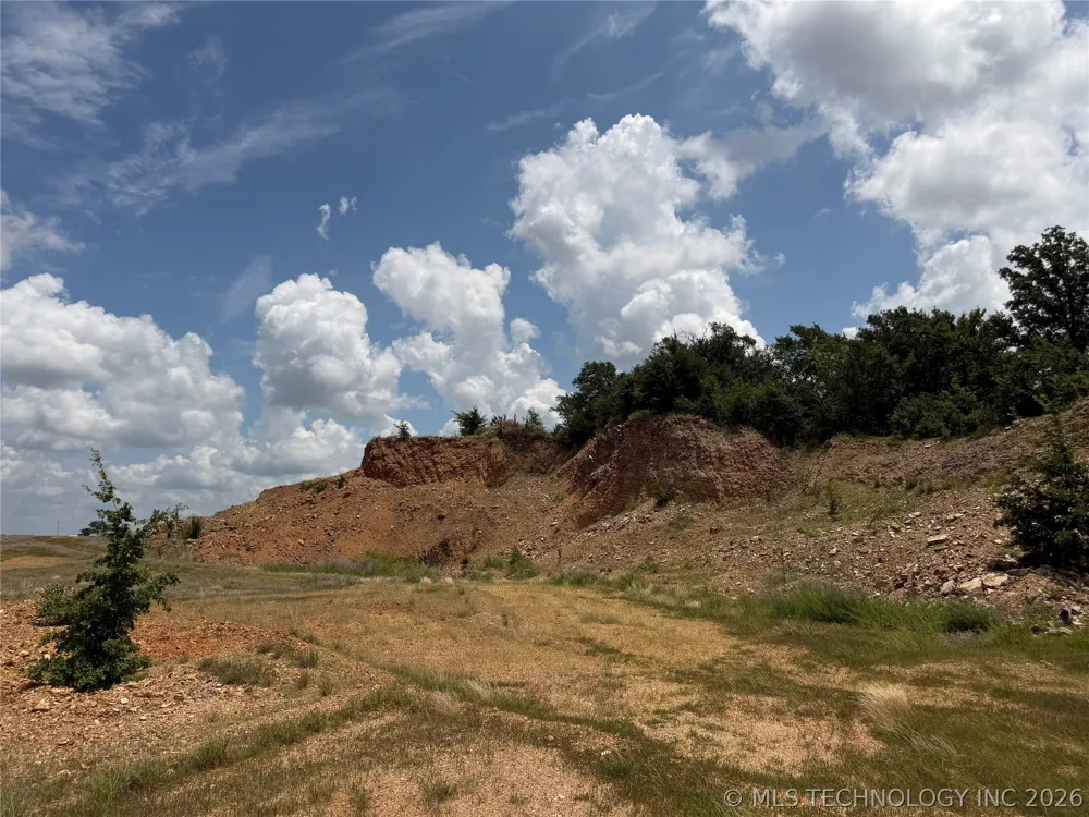 3996 Vinita Road Atoka, OK 74525