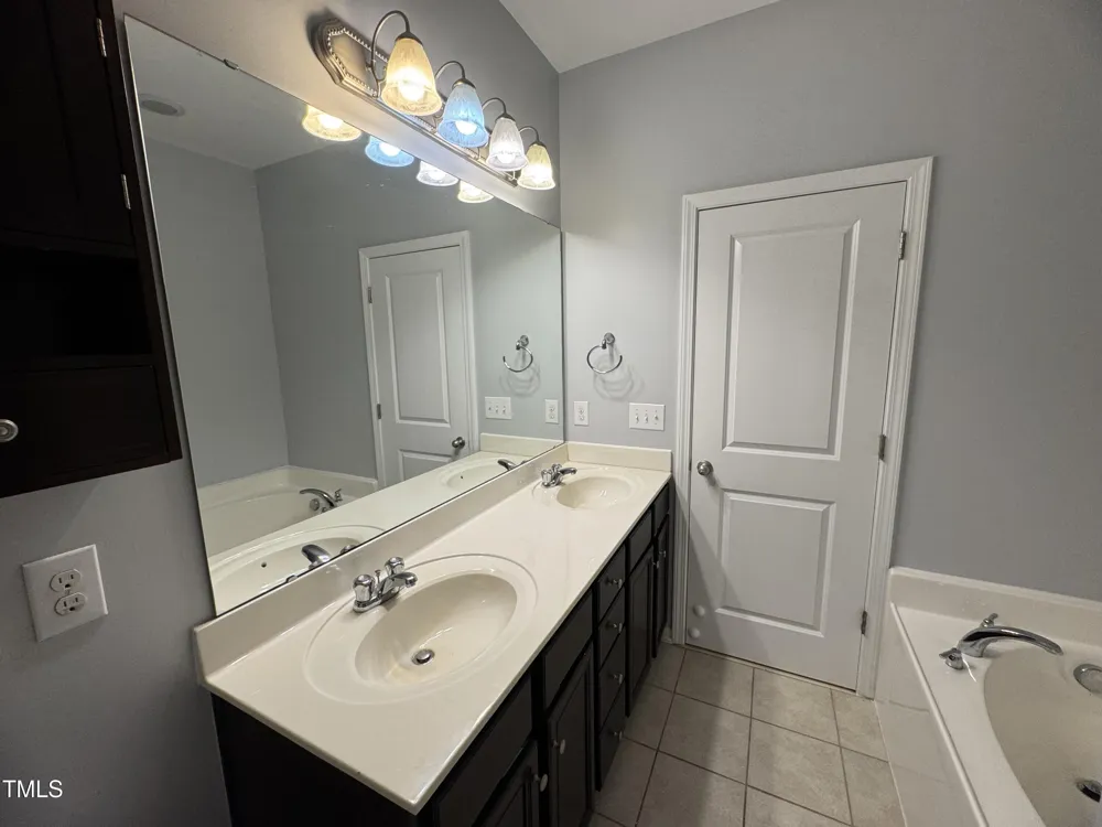748 Wickham Ridge Road Apex, NC 27539