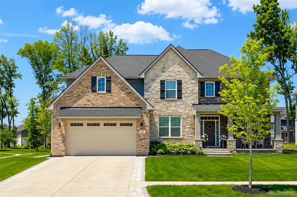 640 Allegheny Drive South Lyon City, MI 48178