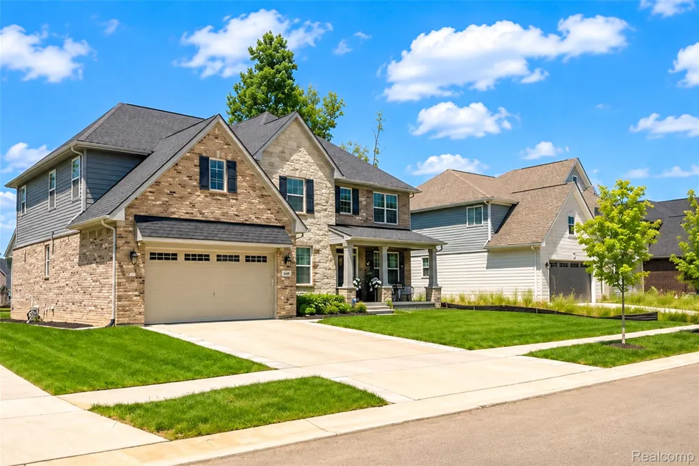 640 Allegheny Drive South Lyon City, MI 48178