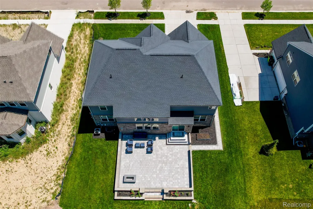 640 Allegheny Drive South Lyon City, MI 48178