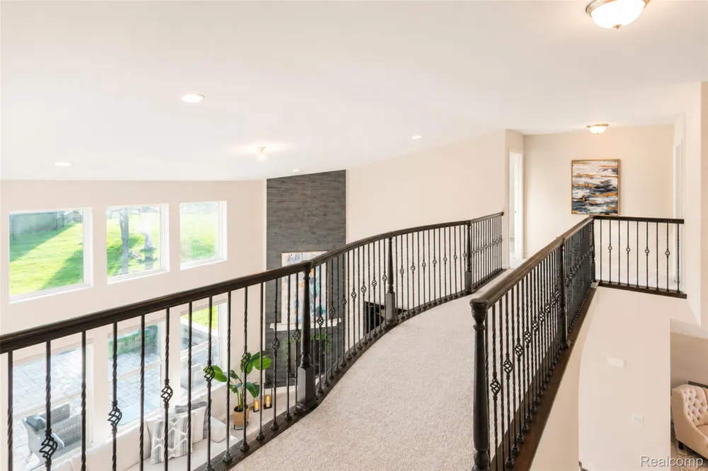640 Allegheny Drive South Lyon City, MI 48178
