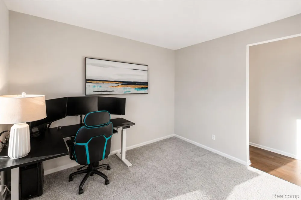 640 Allegheny Drive South Lyon City, MI 48178