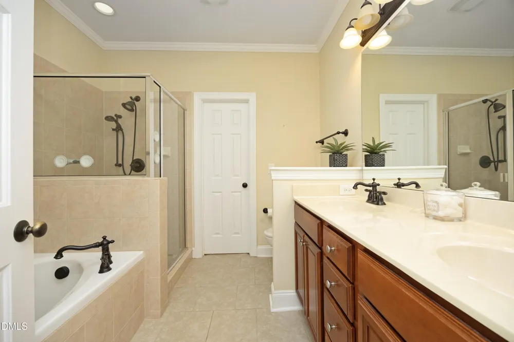 629 Canvas Drive Wake Forest, NC 27587