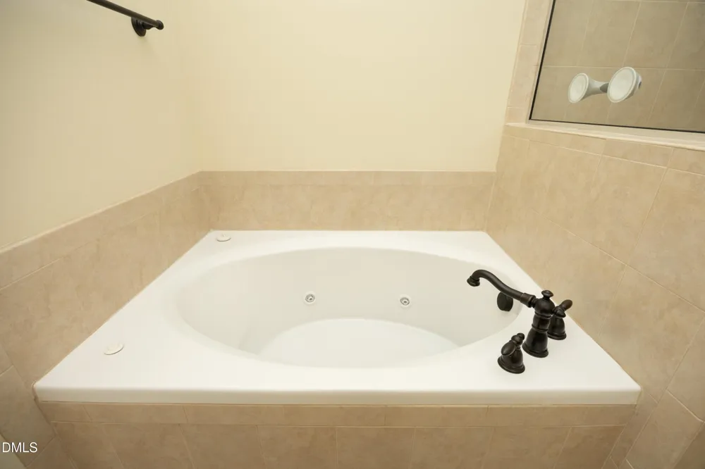629 Canvas Drive Wake Forest, NC 27587