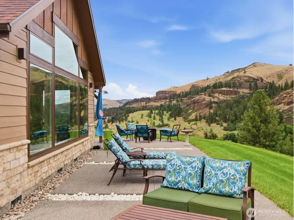 34951 & 34947 Sharptail Lane Davenport, WA 99122
