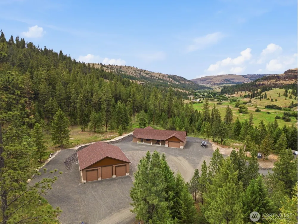 34951 & 34947 Sharptail Lane Davenport, WA 99122