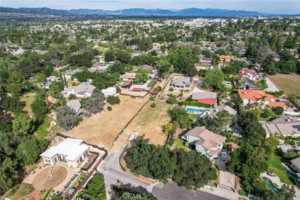9812 Kentland Avenue Chatsworth, CA 91311