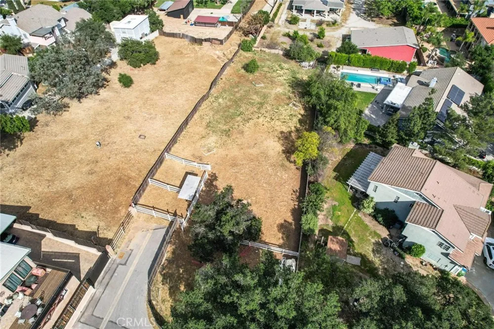 9812 Kentland Avenue Chatsworth, CA 91311