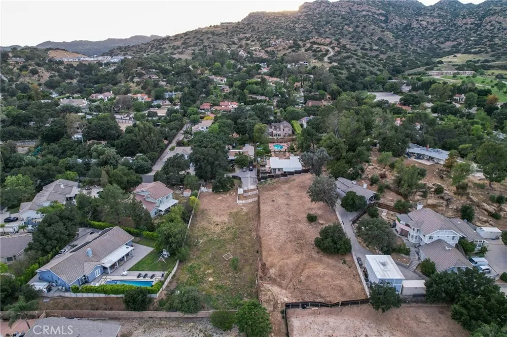 9822 Kentland Avenue Chatsworth, CA 91311