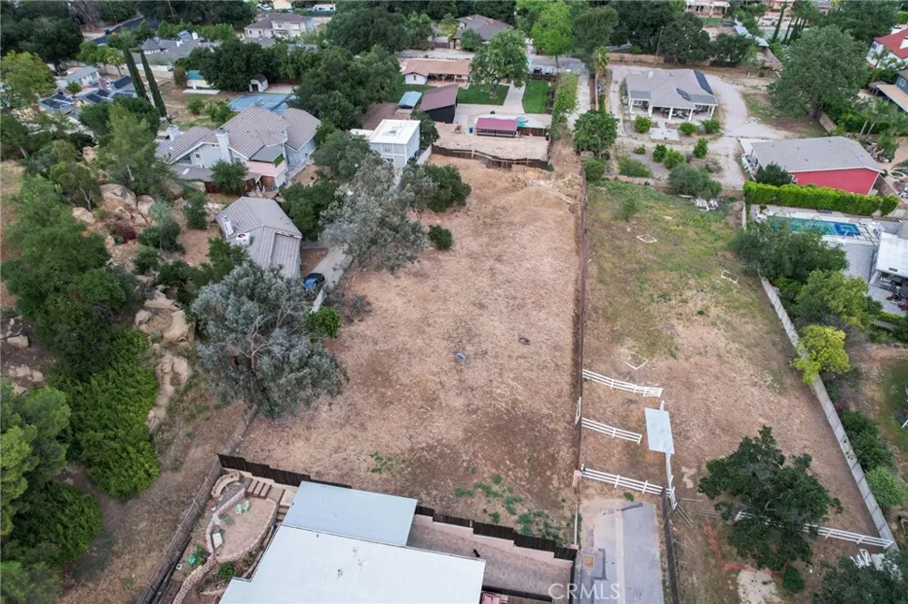 9822 Kentland Avenue Chatsworth, CA 91311