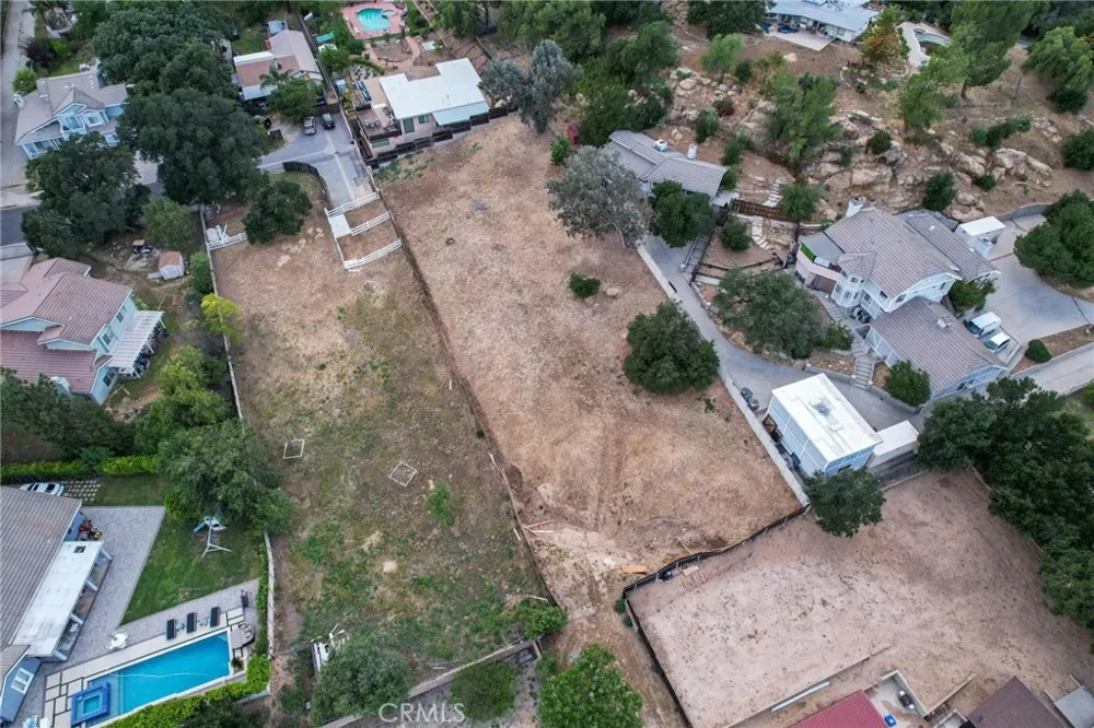 9822 Kentland Avenue Chatsworth, CA 91311