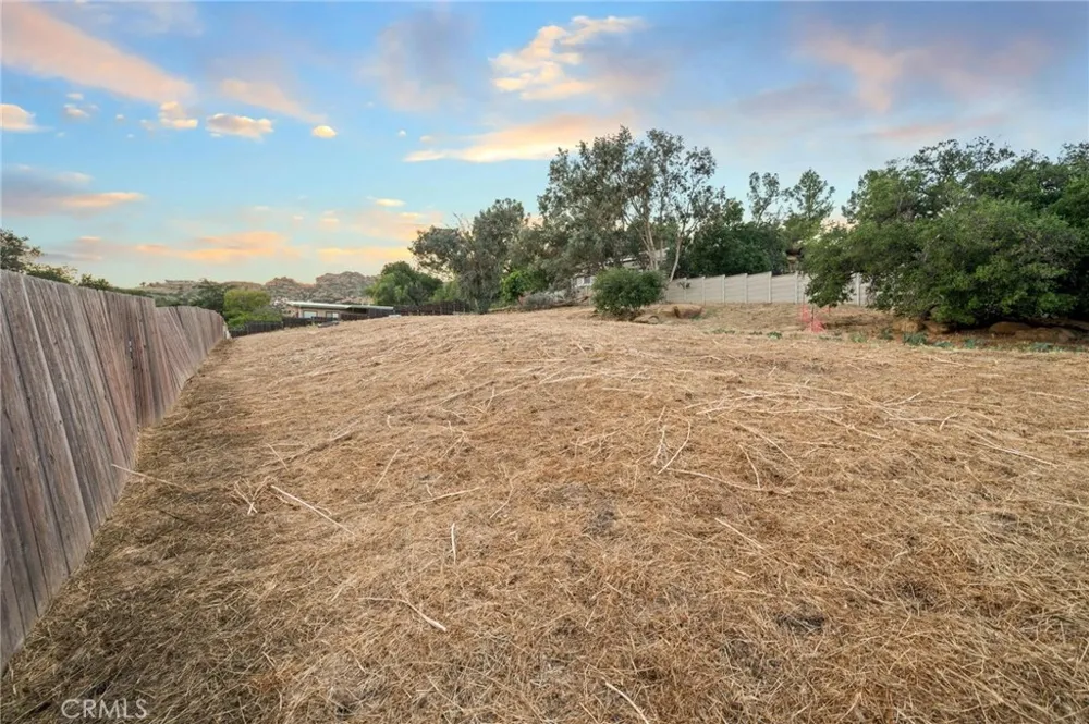 9822 Kentland Avenue Chatsworth, CA 91311