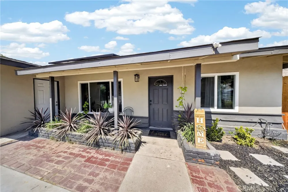 7726 Del Rosa San Bernardino, CA 92410