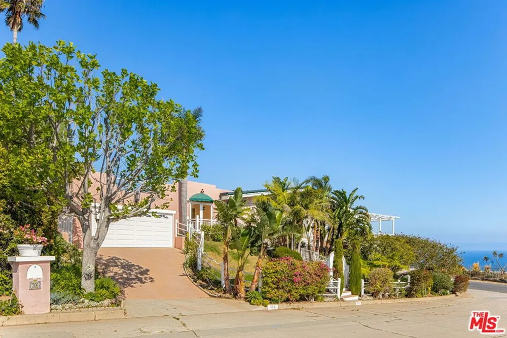 206 Bellino Drive Los Angeles, CA 90272