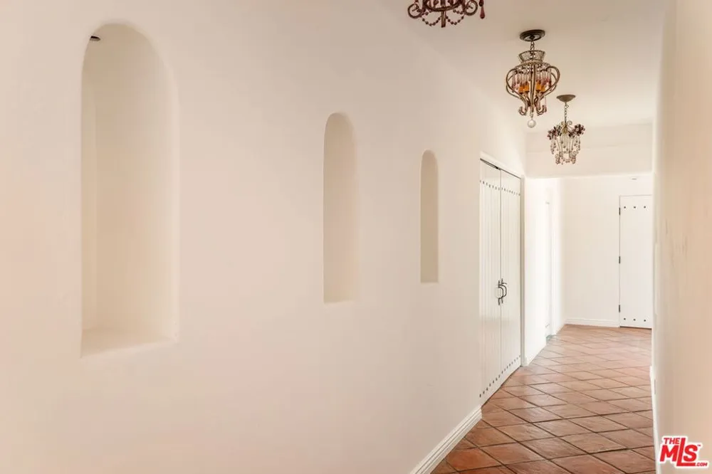 206 Bellino Drive Los Angeles, CA 90272